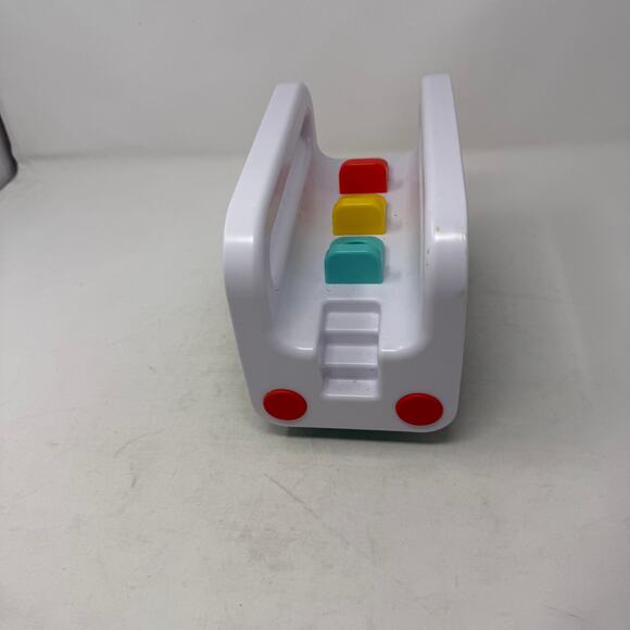 Lovevery Wooden Plastic Wheel Around Town Bus - No Peg People - Picture 2 of 5